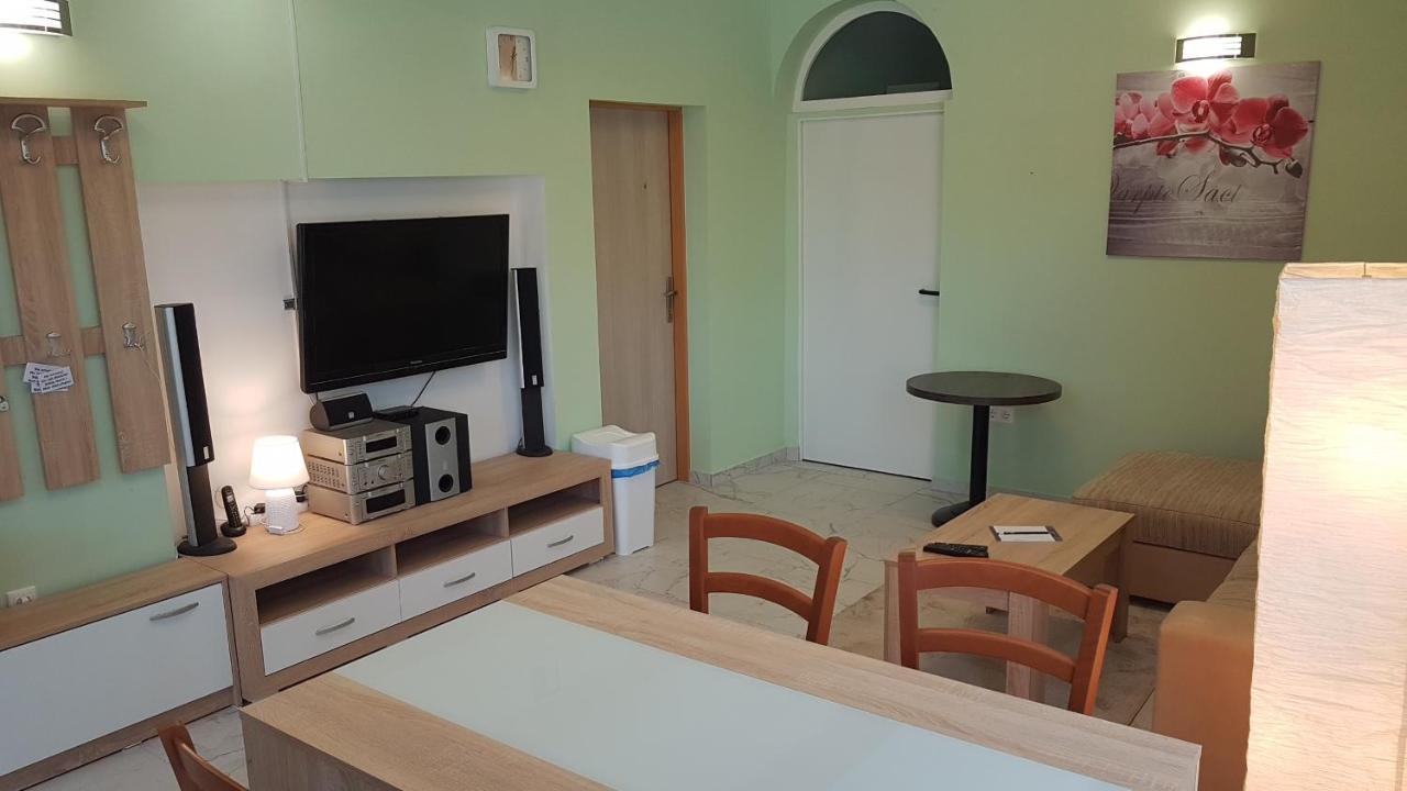 Apartman Zeko Veliki Lovrecan Exterior foto
